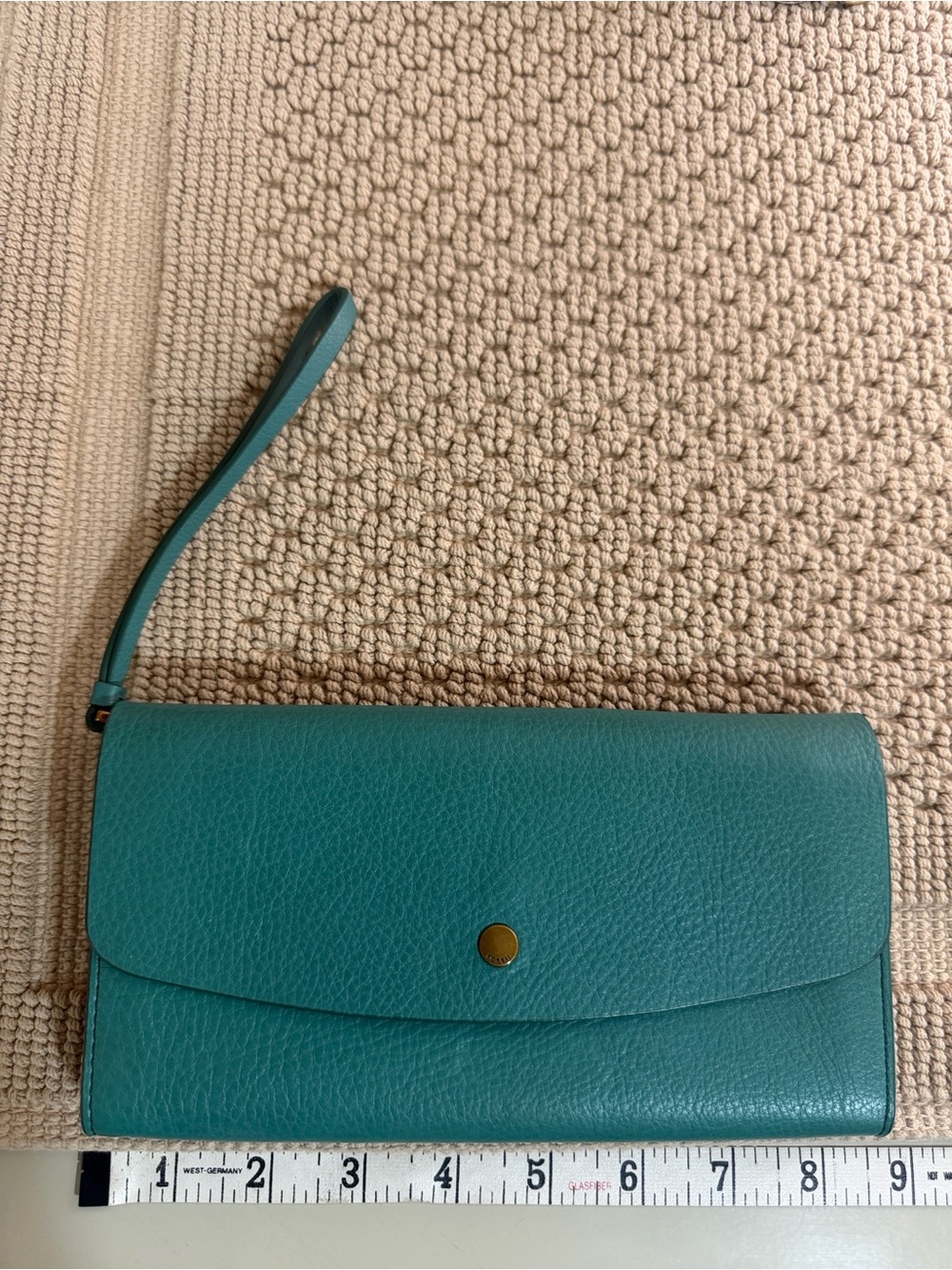 Fossil Teal Leather Fits iPhone 17 Pro Zip Organizer EUC